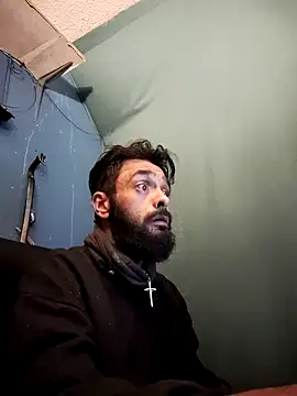 C8L3U online show from December 4, 8:34 am