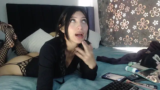 Nicolette ks  online show from March 10, 3:09 pm