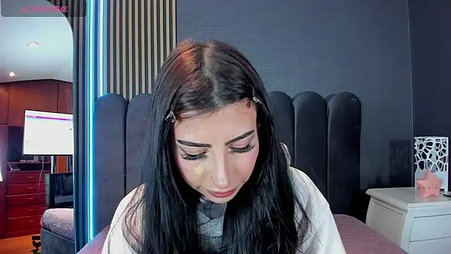 Nicolette ks  online show from July 10, 4:39 am
