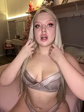 Snapshot of touchme_now chatting on January 16, 10:42 am touchme now online show from January 16, 10:42 am