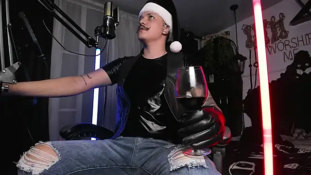 Snapshot of allanhurtss chatting on December 25, 12:05 am allanhurtss online show from December 25, 12:05 am