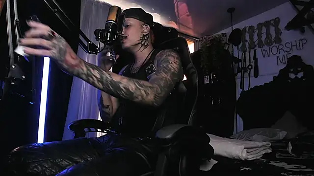 Snapshot of allanhurtss chatting on March 20, 6:20 pm allanhurtss online show from March 20, 6:20 pm