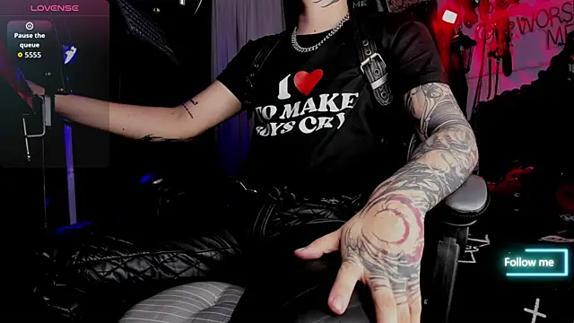 Snapshot of allanhurtss chatting on October 5, 3:05 am allanhurtss online show from October 5, 3:05 am