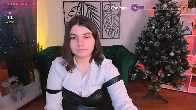 Snapshot of Viola__Shy chatting on January 12, 4:10 am Viola Shy online show from January 12, 4:10 am