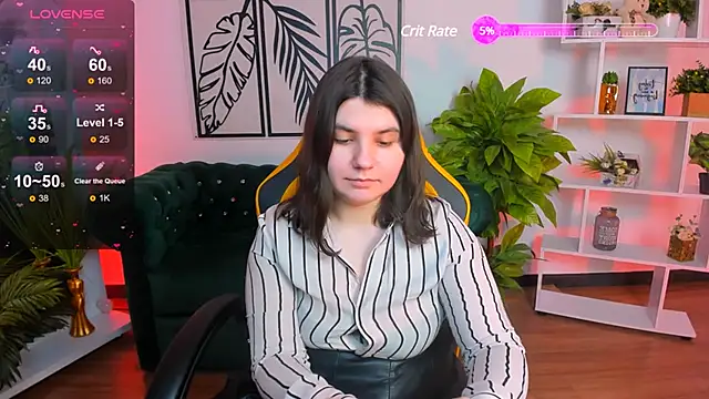 Snapshot of Viola__Shy chatting on February 20, 3:23 am Viola Shy online show from February 20, 3:23 am