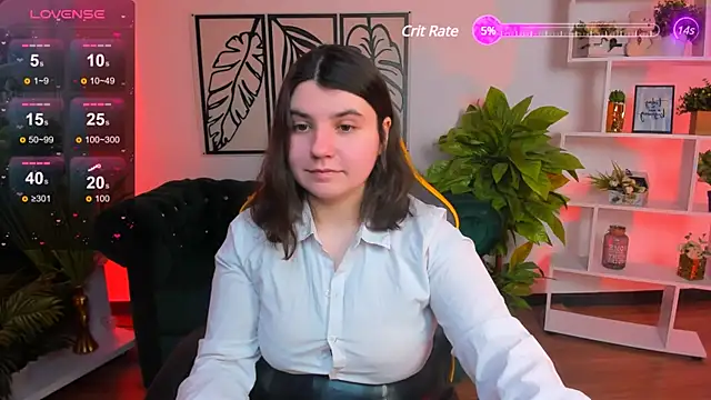 Snapshot of Viola__Shy chatting on February 21, 9:32 pm Viola Shy online show from February 21, 9:32 pm