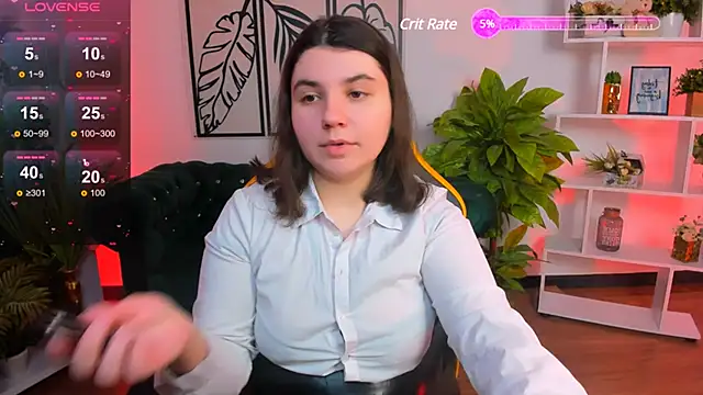 Snapshot of Viola__Shy chatting on February 22, 8:31 pm Viola Shy online show from February 22, 8:31 pm