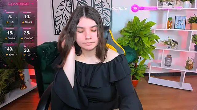 Snapshot of Viola__Shy chatting on February 27, 9:14 pm Viola Shy online show from February 27, 9:14 pm