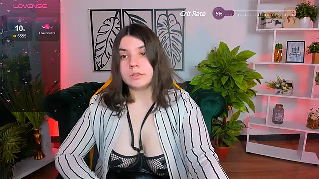 Snapshot of Viola__Shy chatting on March 1, 3:43 am Viola Shy online show from March 1, 3:43 am