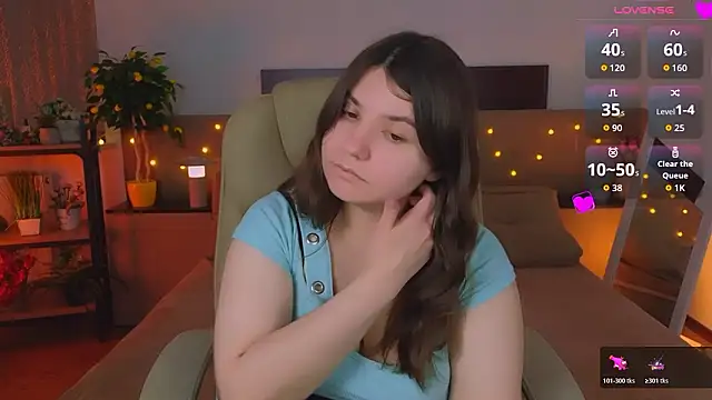 Viola  Shy online show from March 20, 9:30 pm