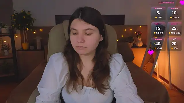 Viola  Shy online show from April 4, 8:06 pm