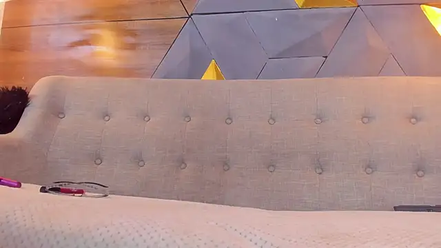 Snapshot of sarah_banks1 chatting on January 17, 7:05 pm sarah banks1 online show from January 17, 7:05 pm