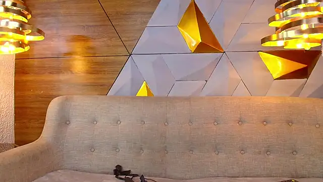 Snapshot of sarah_banks1 chatting on February 28, 7:03 pm sarah banks1 online show from February 28, 7:03 pm