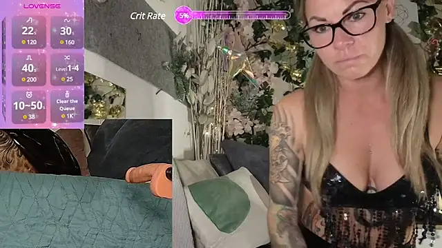 Snapshot of Tatjana_Sue chatting on January 1, 4:07 pm Tatjana Sue online show from January 1, 4:07 pm