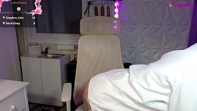 Tatjana Sue online show from July 9, 7:07 pm