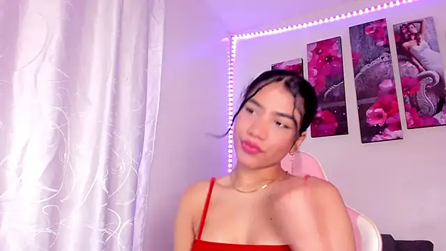 Snapshot of Alissarhys26 chatting on March 14, 11:22 pm Alissarhys26 online show from March 14, 11:22 pm