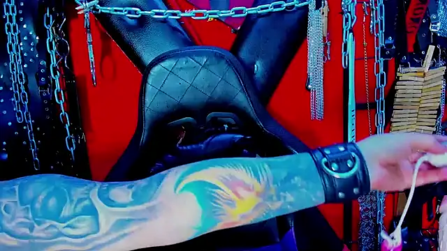 sadistic aradia online show from February 1, 8:18 am