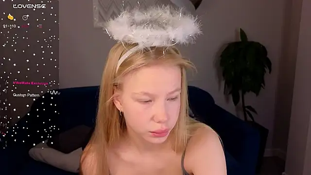 Sarra Cooper online show from January 17, 1:15 am