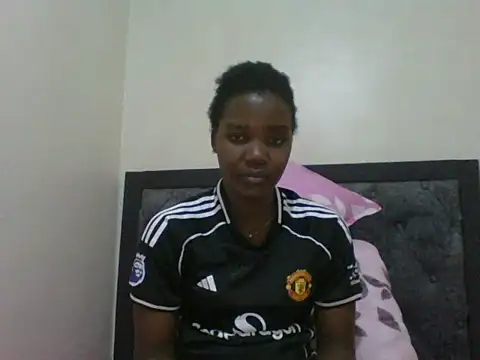 Snapshot of girltotok chatting on December 17, 7:42 pm girltotok online show from December 17, 7:42 pm