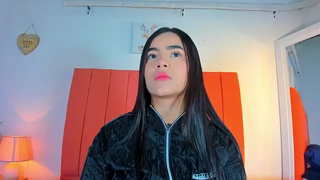Snapshot of valen_rose0 chatting on September 18, 12:07 pm valen rose0 online show from September 18, 12:07 pm