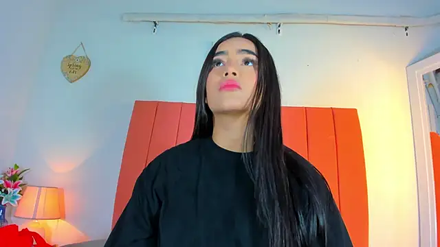 Snapshot of valen_rose0 chatting on October 12, 12:04 pm valen rose0 online show from October 12, 12:04 pm