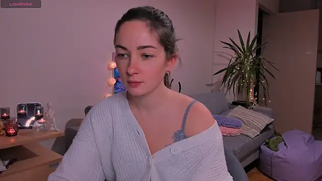 Snapshot of cClandesTina chatting on December 7, 9:22 pm cClandesTina online show from December 7, 9:22 pm