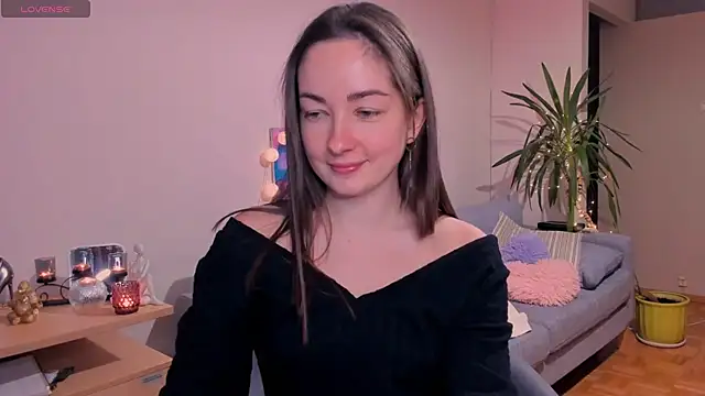Snapshot of cClandesTina chatting on December 8, 2:41 pm cClandesTina online show from December 8, 2:41 pm
