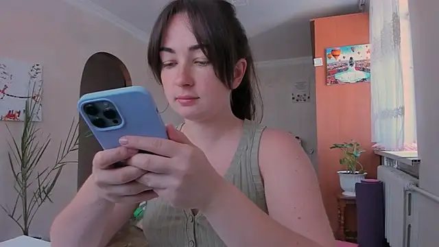cClandesTina online show from June 27, 9:58 am