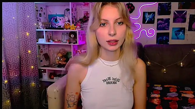 Maria Hunt online show from December 21, 6:09 am