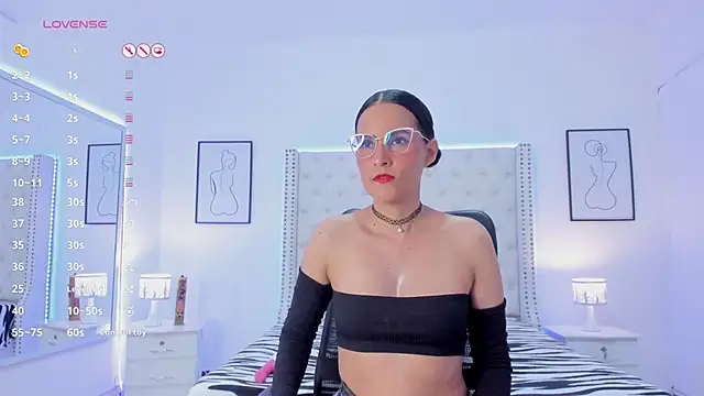 Snapshot of Coco_Balenciaga_ chatting on January 8, 11:54 am Coco Balenciaga online show from January 8, 11:54 am