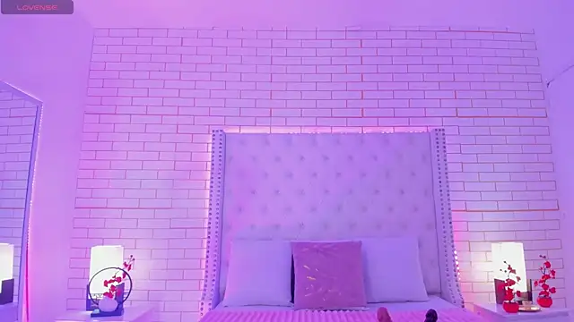 Coco Balenciaga  online show from April 4, 11:40 am