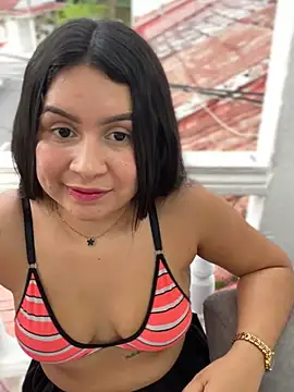 Snapshot of Pretty_Isadora chatting on January 10, 9:42 pm Pretty Isadora online show from January 10, 9:42 pm