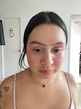 Snapshot of Pretty_Isadora chatting on February 4, 8:59 pm Pretty Isadora online show from February 4, 8:59 pm