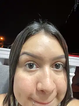 Snapshot of Pretty_Isadora chatting on February 12, 11:41 pm Pretty Isadora online show from February 12, 11:41 pm