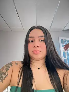 Snapshot of Pretty_Isadora chatting on February 20, 10:26 pm Pretty Isadora online show from February 20, 10:26 pm