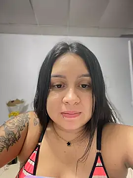 Snapshot of Pretty_Isadora chatting on March 1, 1:32 am Pretty Isadora online show from March 1, 1:32 am