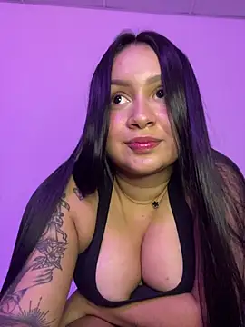 Snapshot of Pretty_Isadora chatting on March 15, 12:04 am Pretty Isadora online show from March 15, 12:04 am