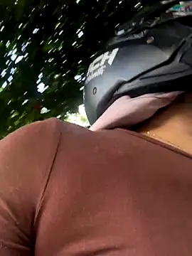 Snapshot of Pretty_Isadora chatting on November 23, 7:02 pm Pretty Isadora online show from November 23, 7:02 pm