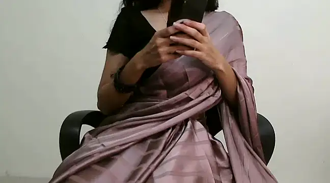 Snapshot of lololips chatting on December 22, 12:27 pm lololips online show from December 22, 12:27 pm