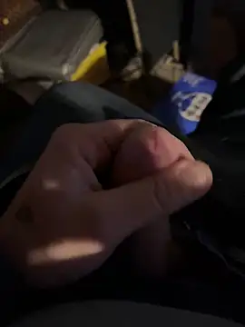 Snapshot of joeycbigcock chatting on December 10, 7:54 pm joeycbigcock online show from December 10, 7:54 pm