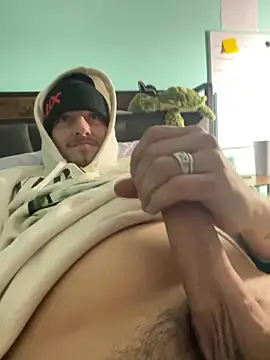 Snapshot of joeycbigcock chatting on December 19, 9:49 pm joeycbigcock online show from December 19, 9:49 pm