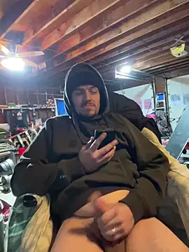 Snapshot of joeycbigcock chatting on December 24, 9:22 pm joeycbigcock online show from December 24, 9:22 pm