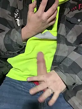 Snapshot of joeycbigcock chatting on January 16, 4:50 pm joeycbigcock online show from January 16, 4:50 pm