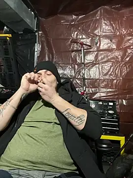 Snapshot of joeycbigcock chatting on January 25, 9:57 pm joeycbigcock online show from January 25, 9:57 pm