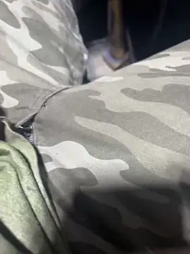 Snapshot of joeycbigcock chatting on March 11, 7:03 pm joeycbigcock online show from March 11, 7:03 pm