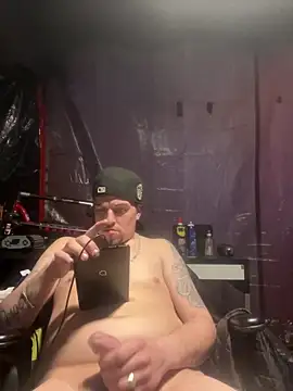 Snapshot of joeycbigcock chatting on March 19, 7:49 pm joeycbigcock online show from March 19, 7:49 pm