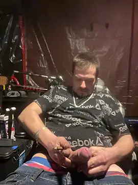 Snapshot of joeycbigcock chatting on March 21, 4:06 am joeycbigcock online show from March 21, 4:06 am