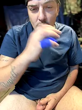 Snapshot of joeycbigcock chatting on November 11, 4:07 pm joeycbigcock online show from November 11, 4:07 pm