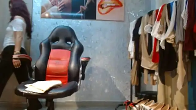 Samantabrown  online show from March 13, 11:17 am