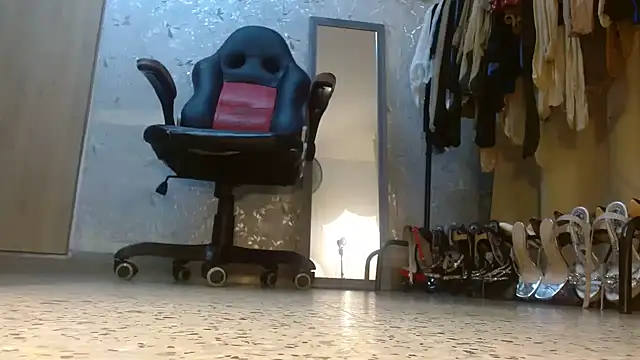 Samantabrown  online show from March 31, 11:32 am